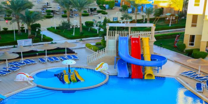 حجز فندق ايه ام سى رويال الغردقة ، AMC Royal Hotel